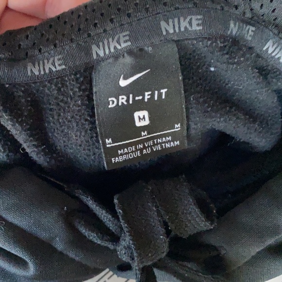 Men’s Nike sweatshirt - Picture 2 of 3